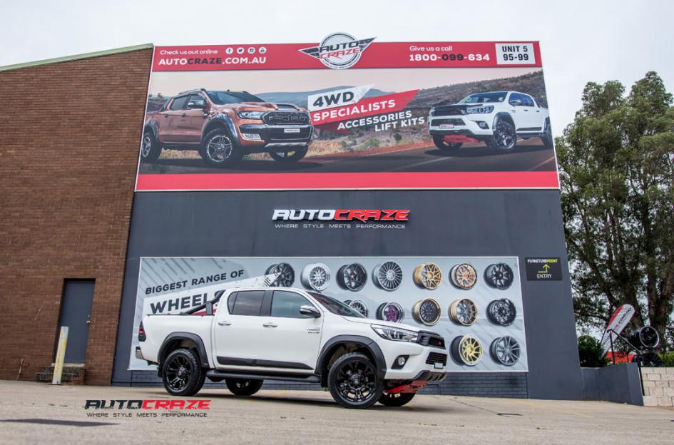 TOYOTA HILUX N80 4WD VAPOR MATTE BLACK